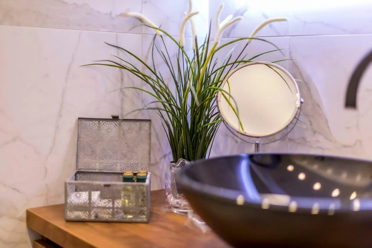 Monvi Luxury Suites Near Bacvice Beach And Old Town Split 0*,