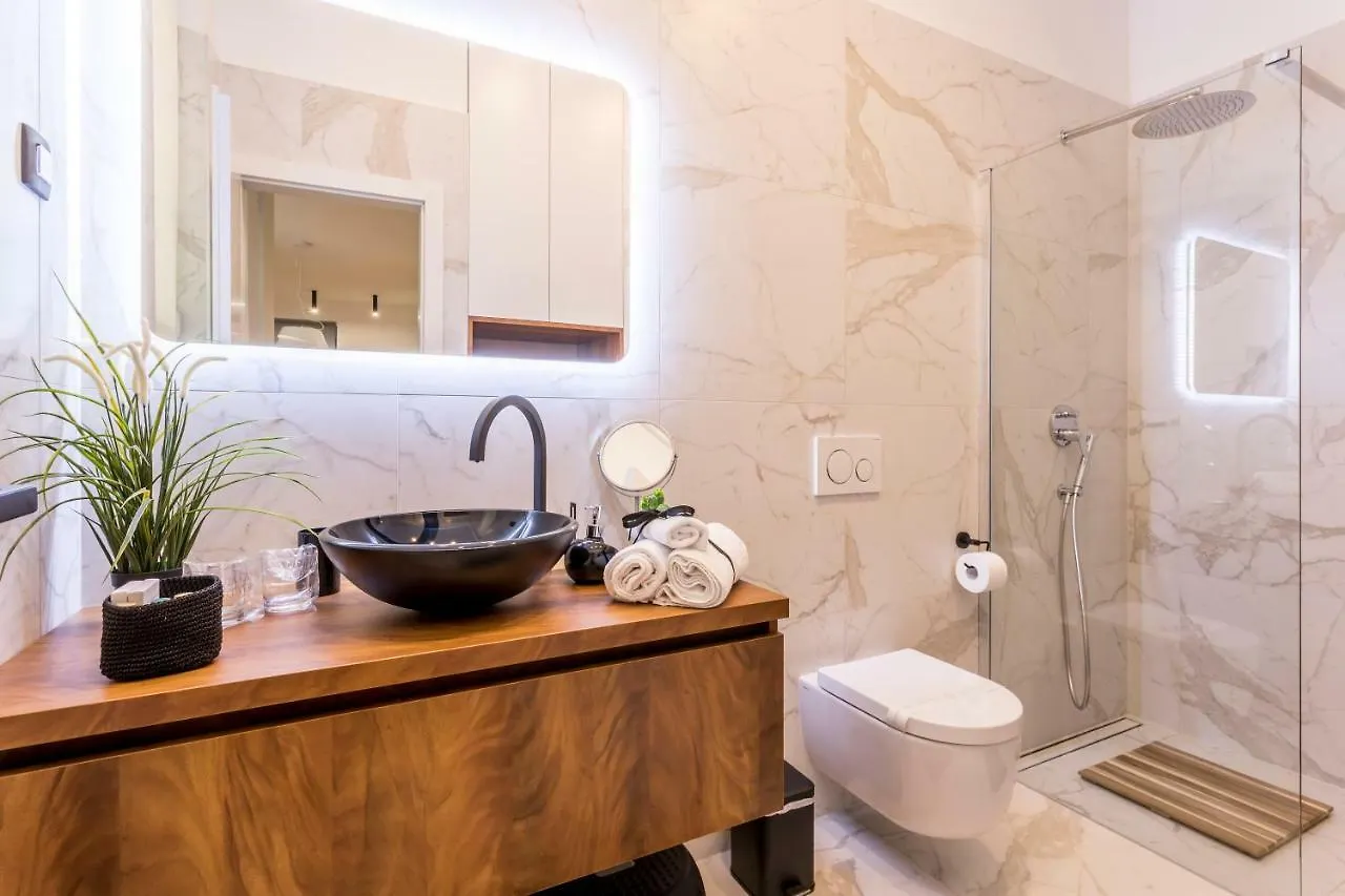 Monvi Luxury Suites Near Bacvice Beach And Old Town Split Apartment